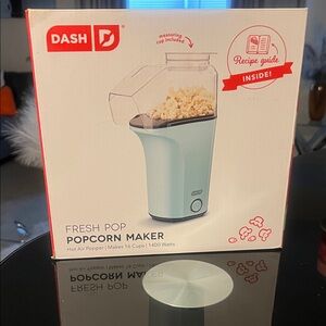 🆕Dash Fresh Pop Popcorn Maker - Blue